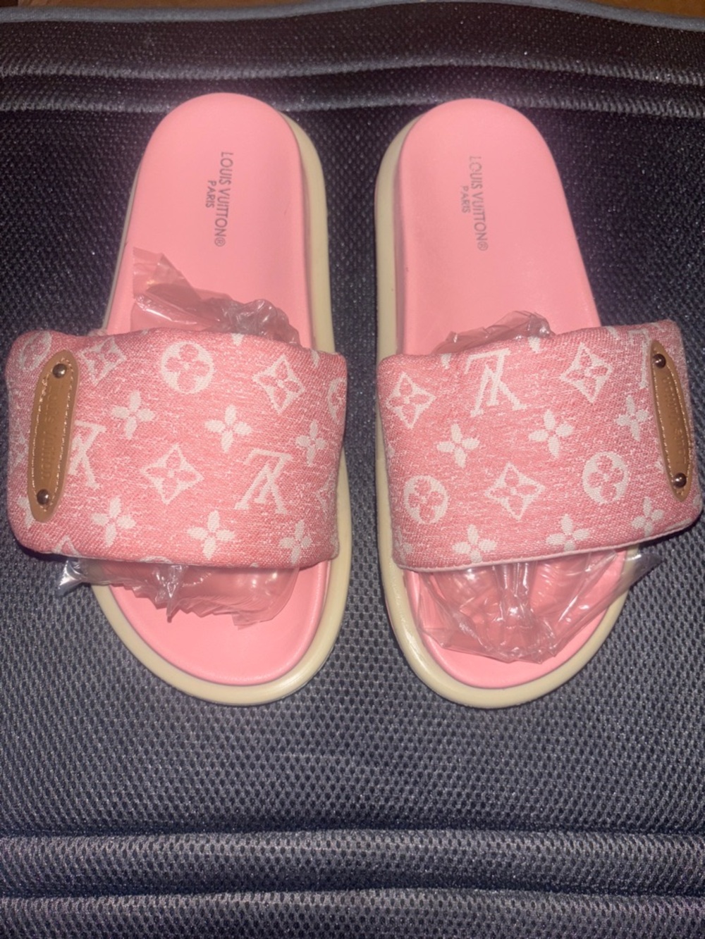 Inspired)Louis Vuitton Pink Monogram Canvas Slide Sandals
